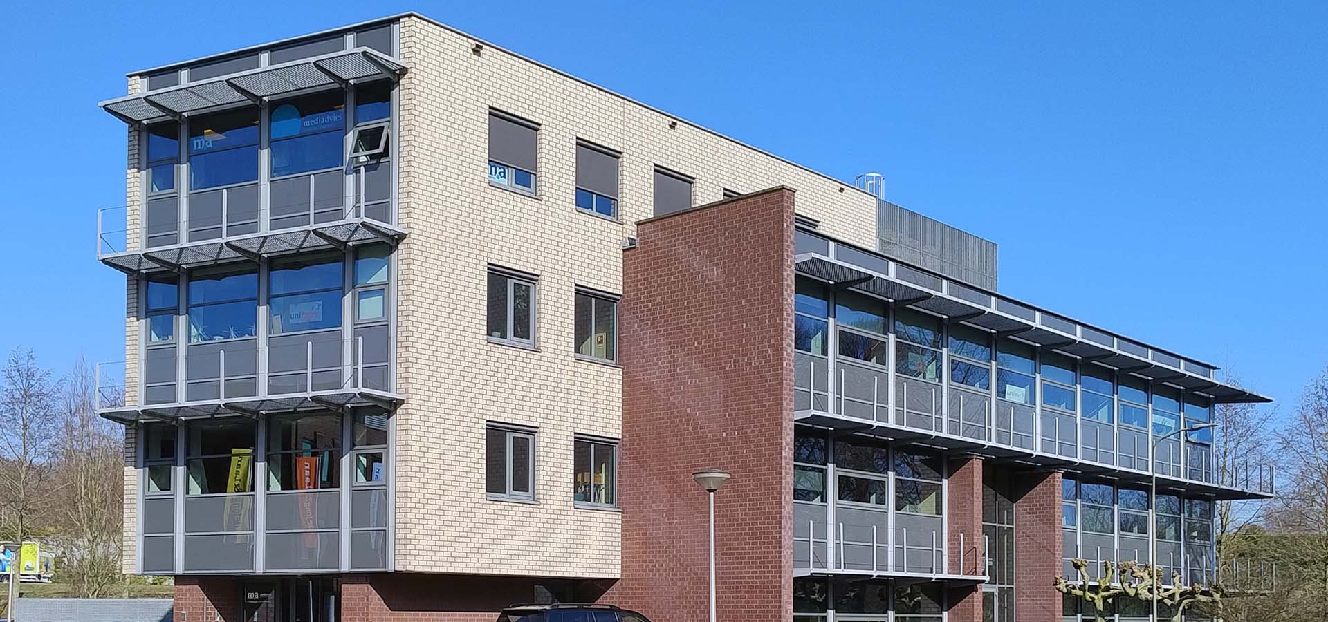 In de woonbranche een toonaangevende partner In de woonbranche een toonaangevende partner